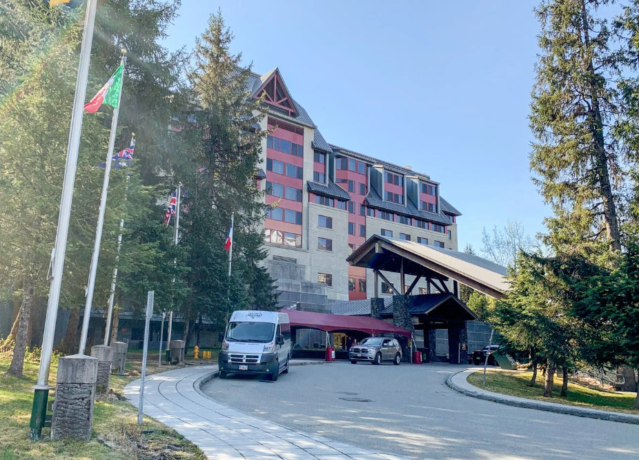 Welcome Anchorage van at Alyeska